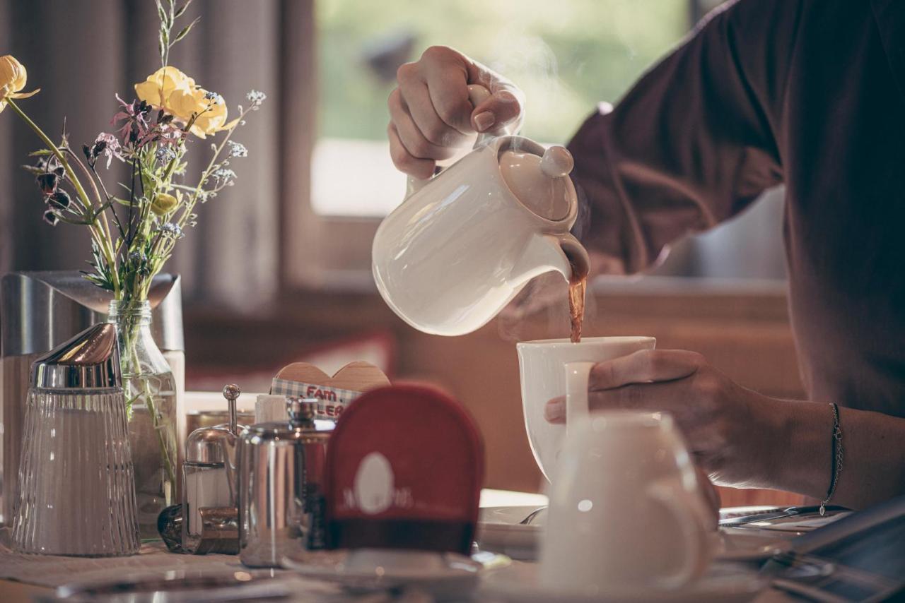 Cafe Pension Koller Brixen im Thale Dış mekan fotoğraf