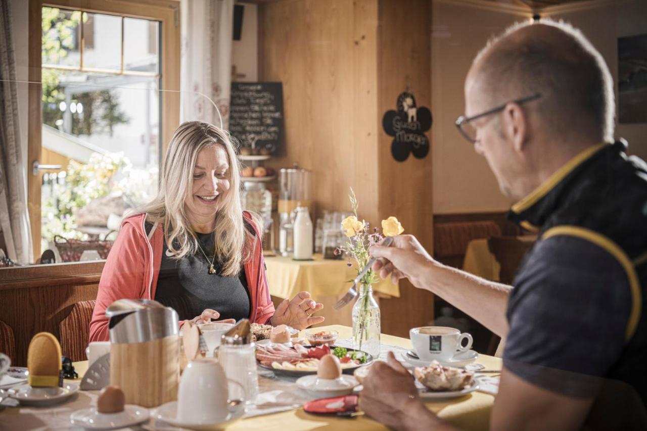 Cafe Pension Koller Brixen im Thale Dış mekan fotoğraf